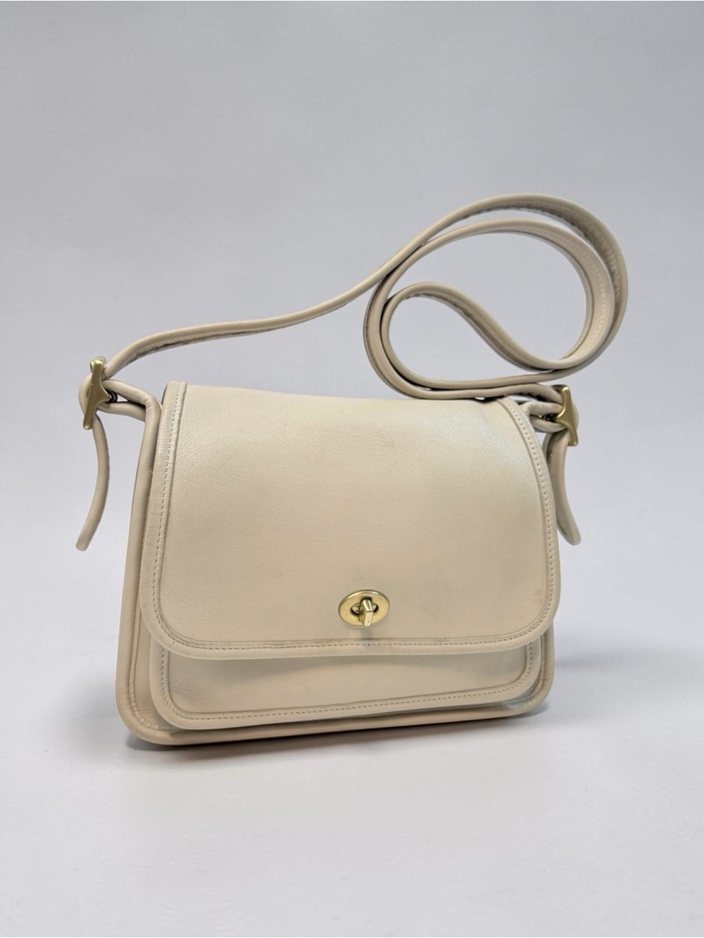 ✅Sold ✅Vintage Coach Rambler Legacy Bag 9061 Bone Purse - Picture 6 of 12